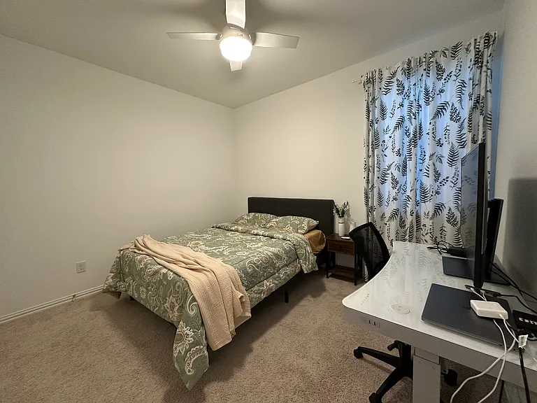 1828 Lake Grove Dr — Photo 13