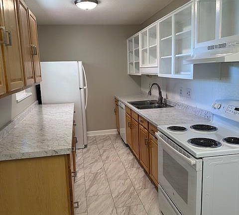 4th image of 138 Cedar Valley Blvd