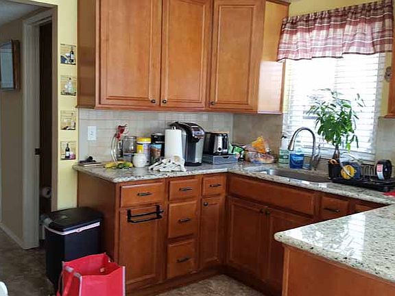 Upgraded Granite Kitchen