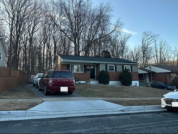 3rd image of 3812 Collier Rd