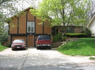 3031 NE 73rd Trl, Gladstone, MO 64119
