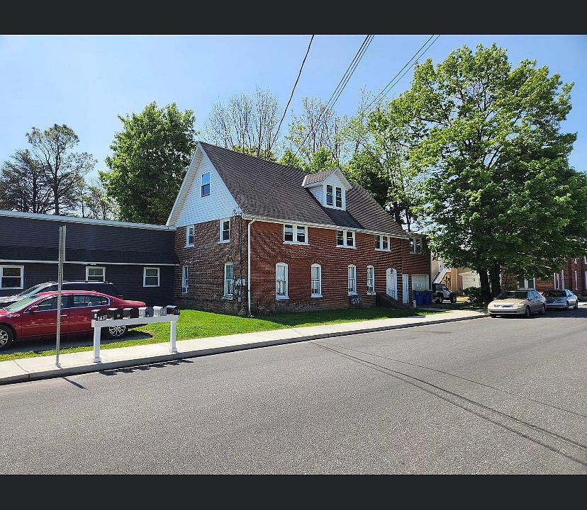 1st image of 748 Maple St APT 30