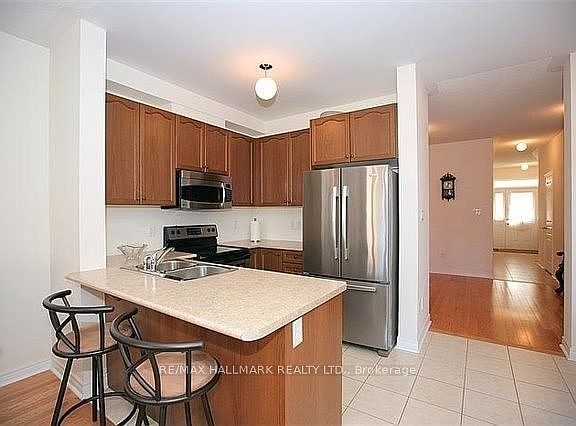 2nd image of 230 Hansard Dr
