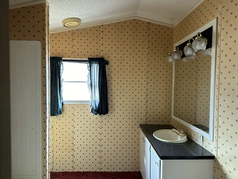 39 Nobles Park St — Photo 16