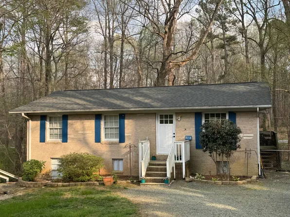 8718 Rollingwood Rd #B, Chapel Hill, NC 27516