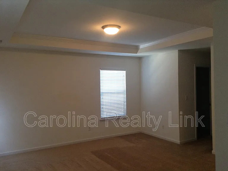 7228 Handon Ln — Photo 4