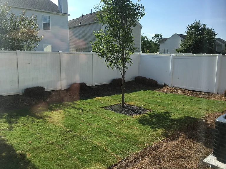 404 Commons Dr — Photo 16