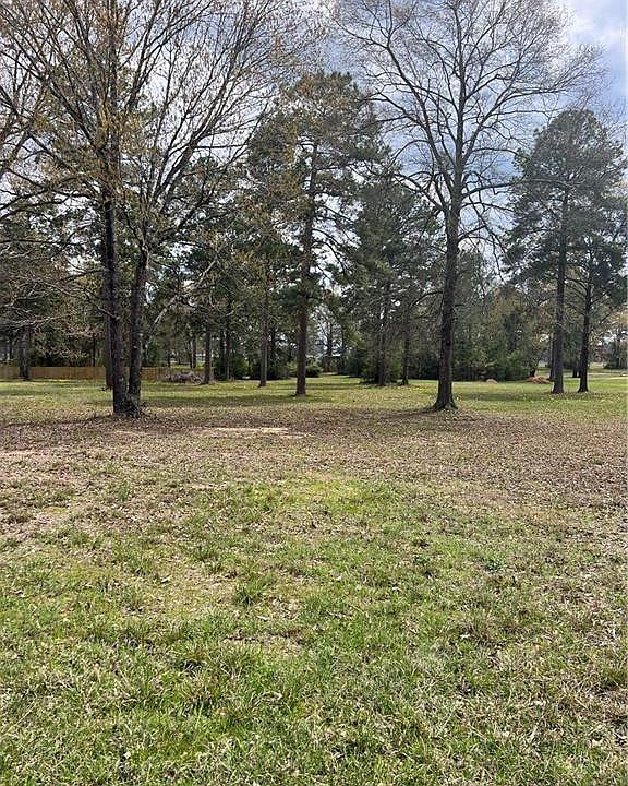 2nd image of 152 Graystone Rd