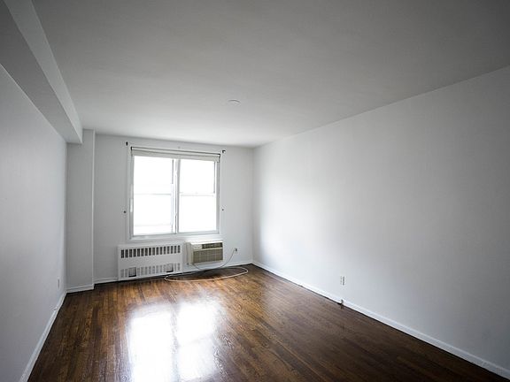 4th image of 25 W 13th St APT 5NN