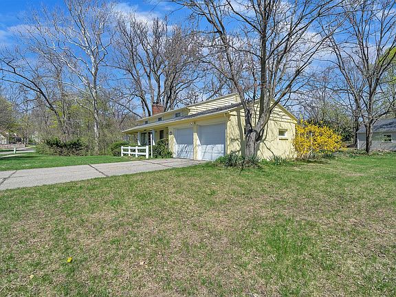 3rd image of 4738 Nakoma Dr