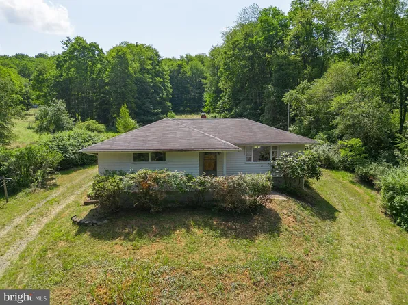 920 Mayhew Inn Rd, Oakland, MD 21550