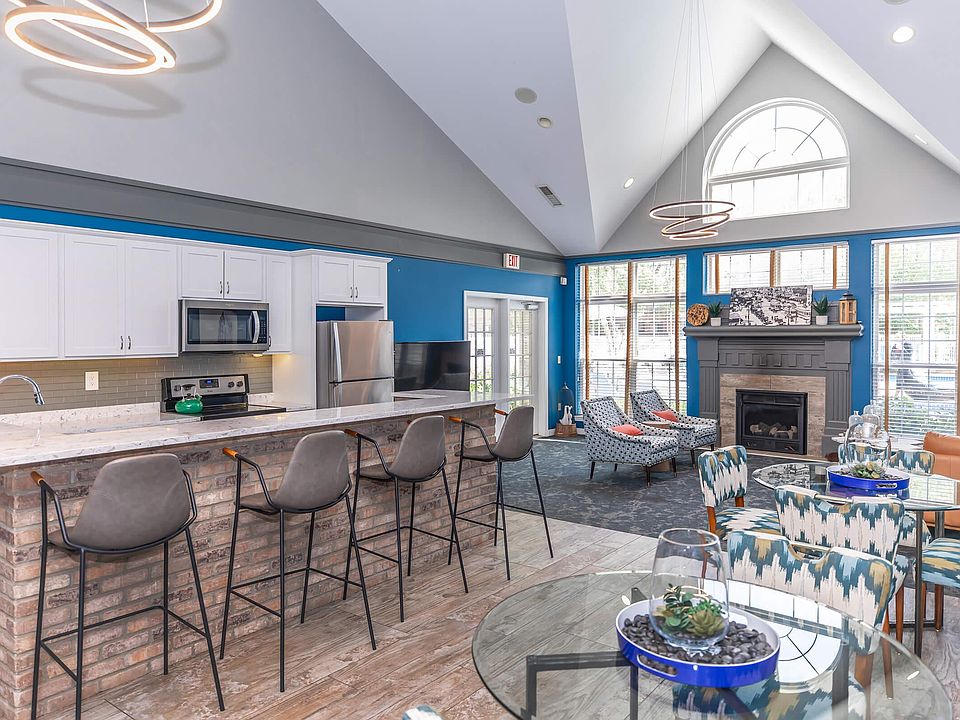 Huntington Parc Townhomes 10811 W Ten Mile Rd Oak Park MI Zillow