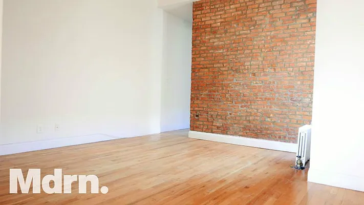 Rented by Mdrn Residential | media 9