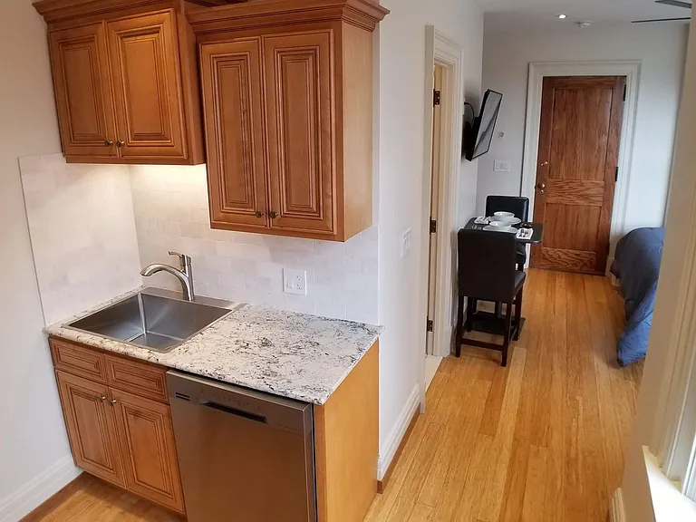 The EB Green Residence — Photo 64