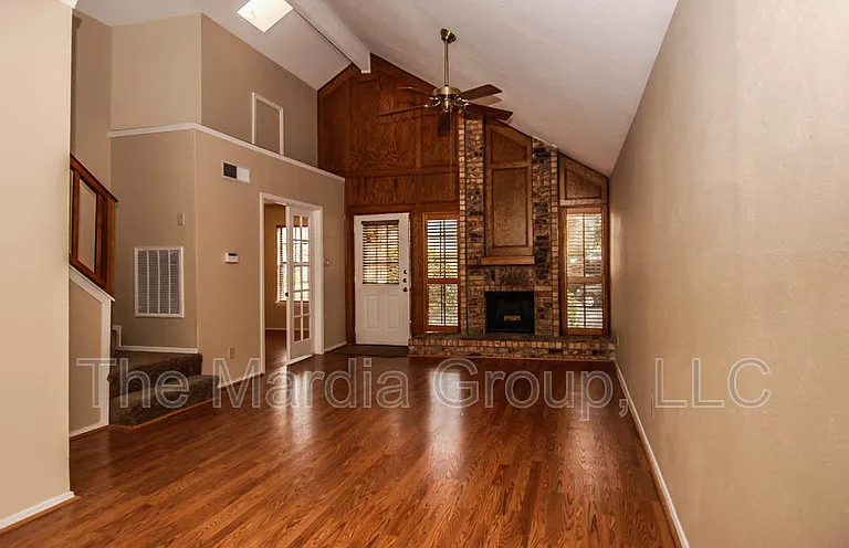 2984 Harbinger Ln — Photo 32