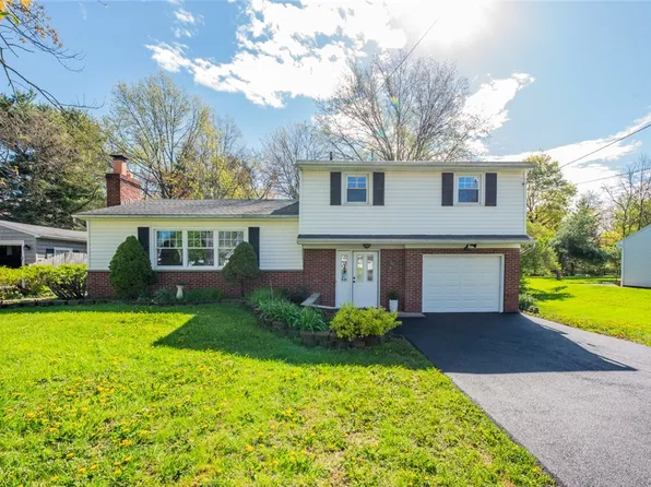 132 Kirk Rd, Rochester, NY 14612