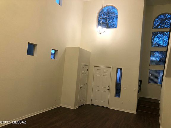 2nd image of 80 E Camino Limon Verde