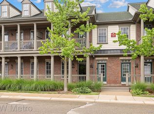 195 Jotham Ave, Auburn Hills, MI 48326