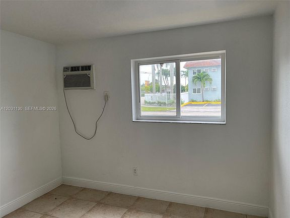 5th image of 880 NE 18th Ave APT 3