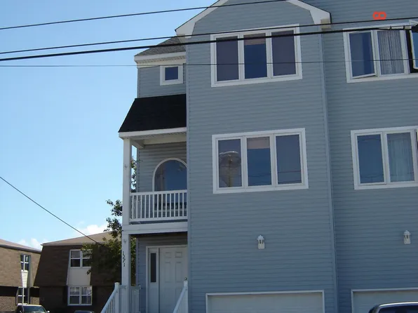 1271 W Ocean View Ave, Norfolk, VA 23503