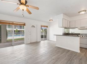 4035 S School Ave, Sarasota, FL