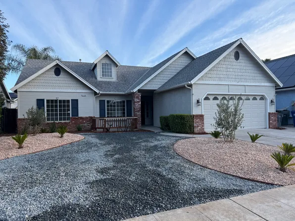 2128 E Saint Andrew Dr, Fresno, CA 93730