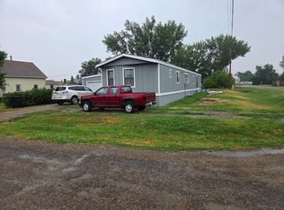 603 Drake St, Wibaux, MT 59353
