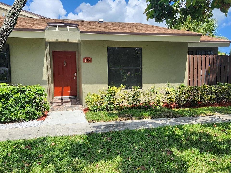 1st image of 164 Meadows Dr #164