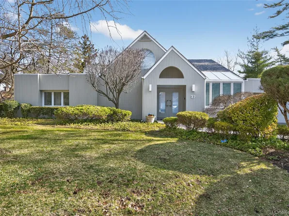 37 Shelter Lane, Roslyn Heights, NY 11577