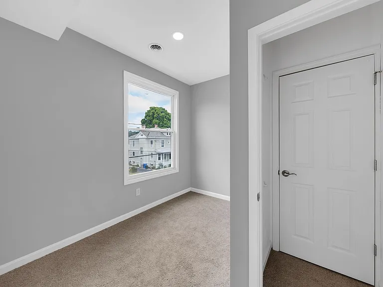441 Yates St — Photo 20