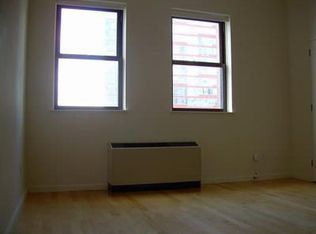 18-20 West St, Green Island, NY 12183