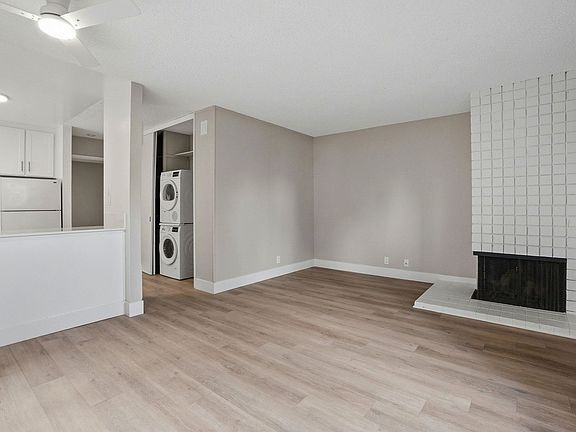 2nd image of 330 Golf Club Rd #2
