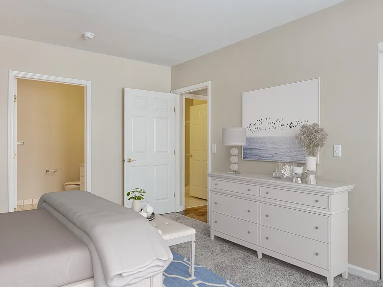 Oakmonte Apartment Homes — Photo 11
