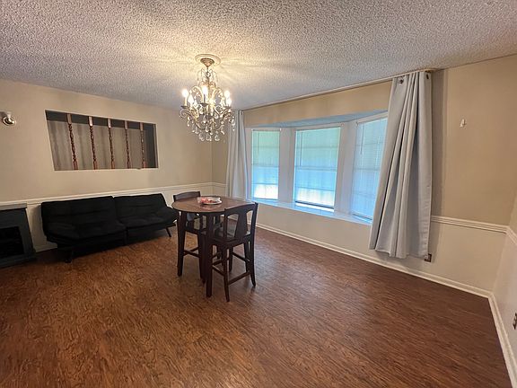 5th image of 198 Ramona Dr