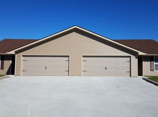 637 Jamestown Dr, Fulton, MO 65251