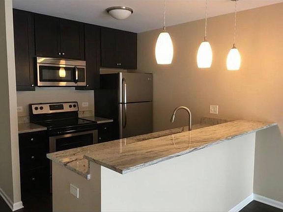 4th image of 1717 N Dayton St APT 306