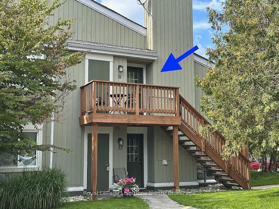 15 Dawson Dr #11