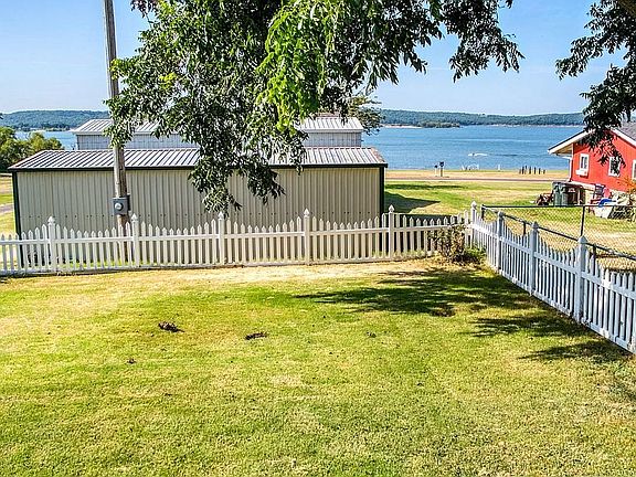 4th image of 1471 Lake Landing Dr