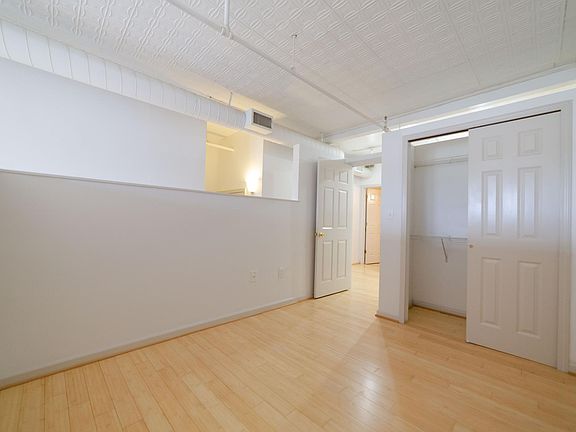 4th image of 1899 W 25th St #201