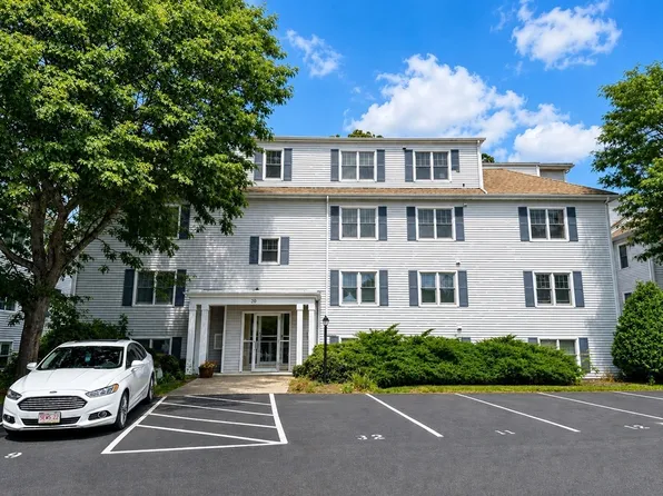 20 Webb Pl APT 1A, Mansfield, MA 02048