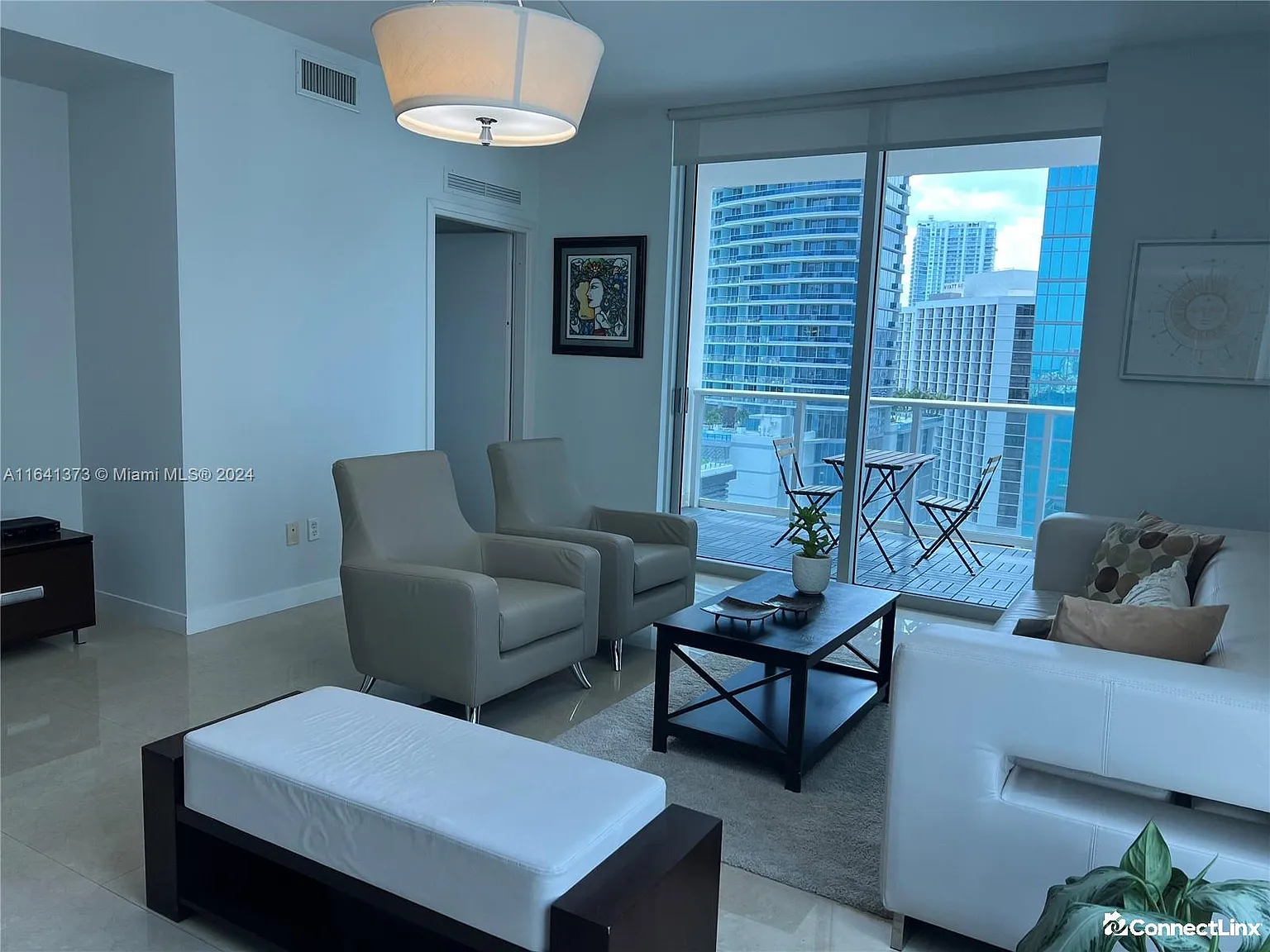1 bed, 1.0 bath, $3,250 — Photo 2