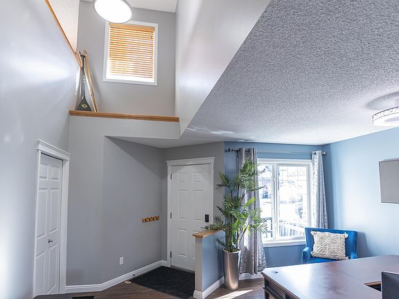 5th image of 28 Becker Cres