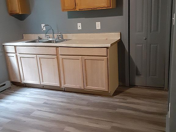 3rd image of 20503A Southlawn Ave #A