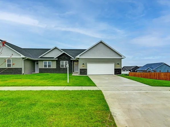 308 7th St, Evansville, WI 53536