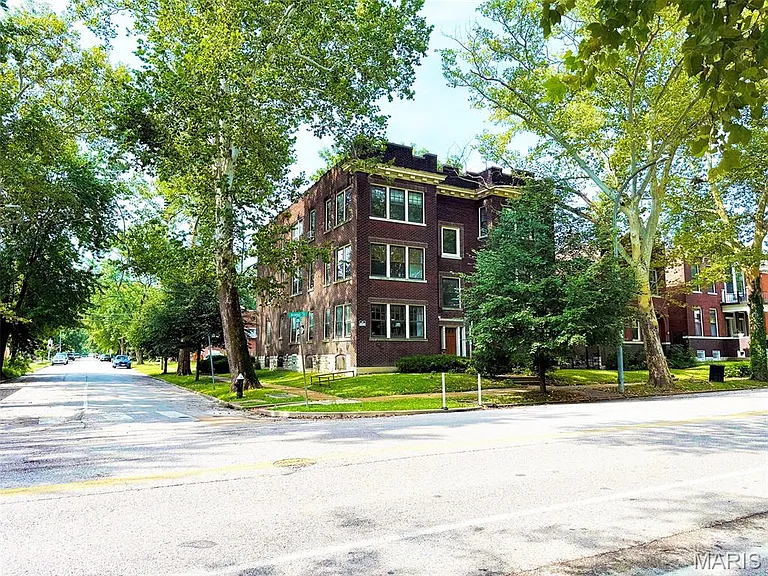 4400 Arsenal St #2E — Photo 1