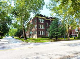 4400 Arsenal St #2E, Saint Louis, MO 63116