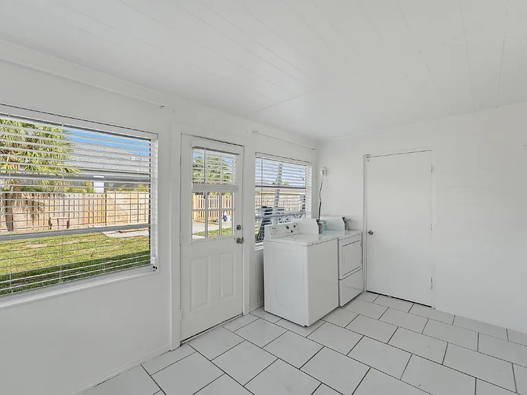 438 Granada Blvd #A — Photo 16