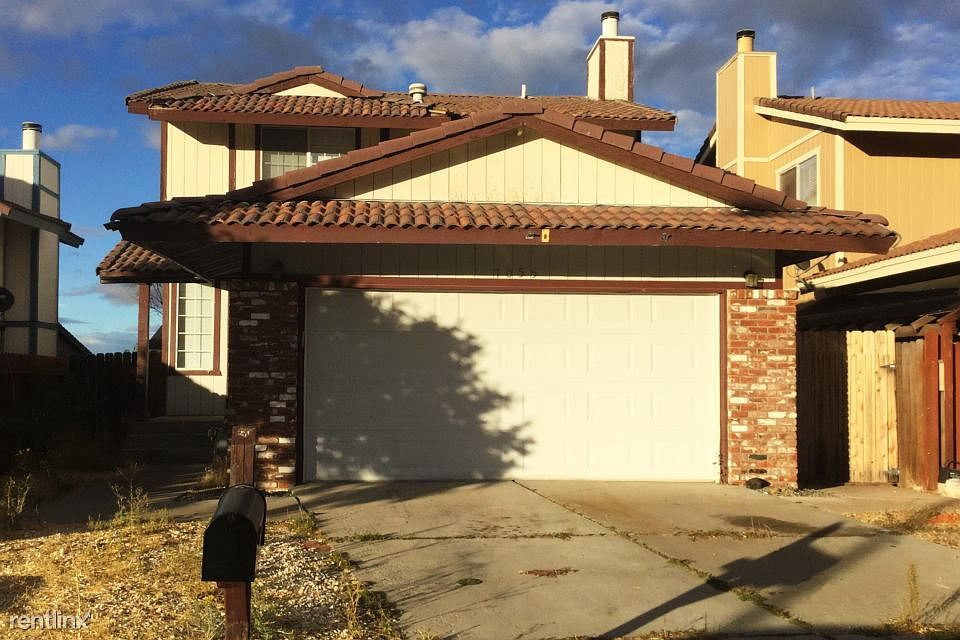 30310123_7055-peppermint-dr_reno_nv_2016-1