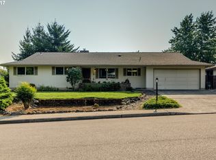 490 SE 29th Ave, Hillsboro, OR 97123