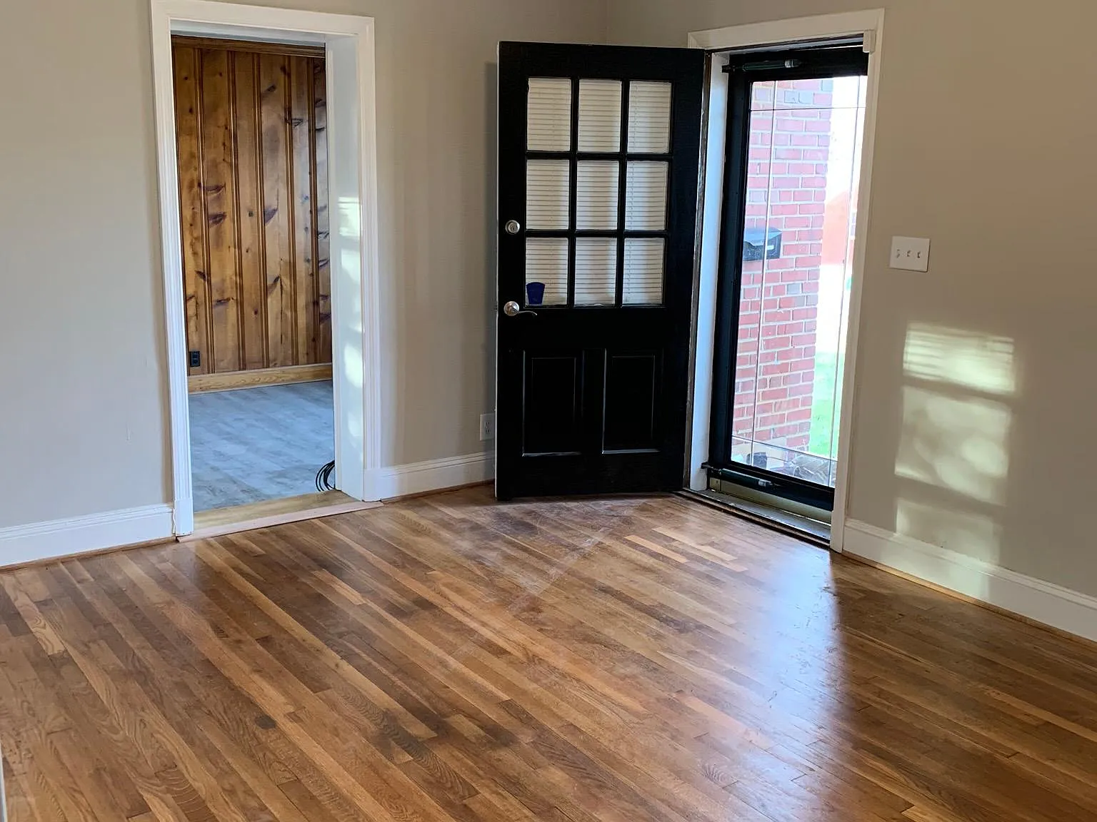 2405 Carlisle Ave — Photo 3